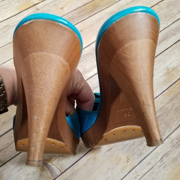 YSL Tom Ford era Nadja blue rosette heels 38 - Picture 4 of 14